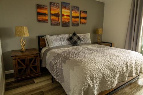 315sea_side_room_ocean_cove_lodge_16