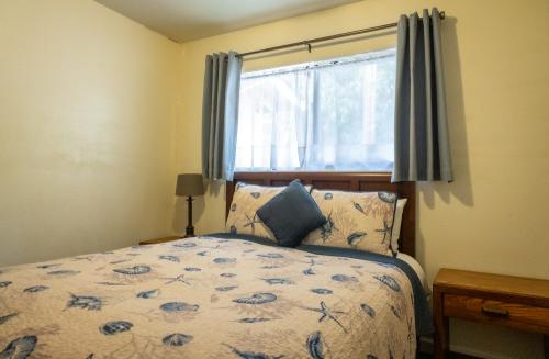 499family_room_ocean_cove_lodge_18