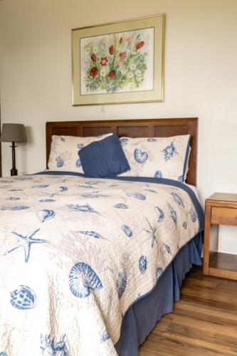family_room_ocean_cove_lodge_6