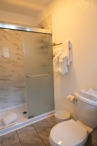 redwood_retreat_ocean_cove_lodge_19