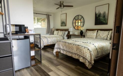 redwood_retreat_ocean_cove_lodge_5