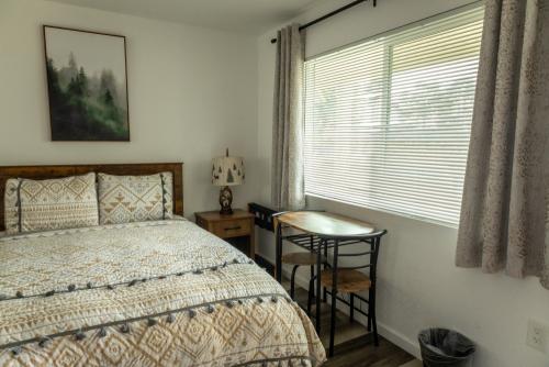 redwood_retreat_ocean_cove_lodge_8