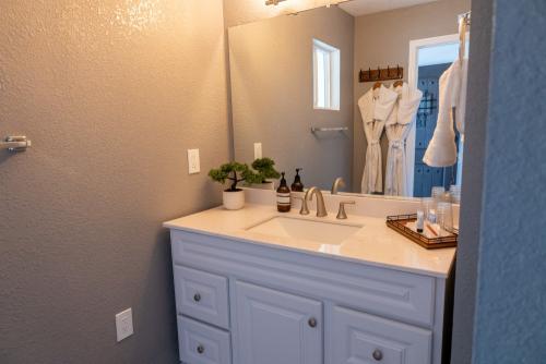 sea_side_room_ocean_cove_lodge_14