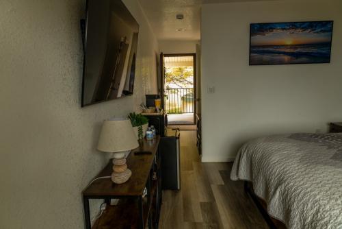 sea_side_room_ocean_cove_lodge_19