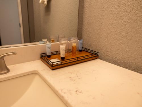 sea_side_room_ocean_cove_lodge_50