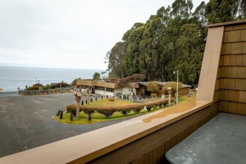 sea_side_room_ocean_cove_lodge_8