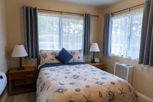 single_basic_room_ocean_cove_lodge_4