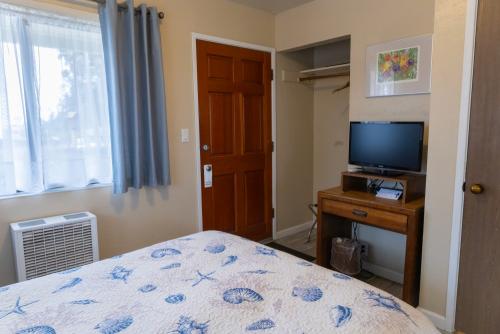 single_basic_room_ocean_cove_lodge_9